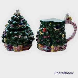 Spode Christmas Sugar and Creamer — Vintage